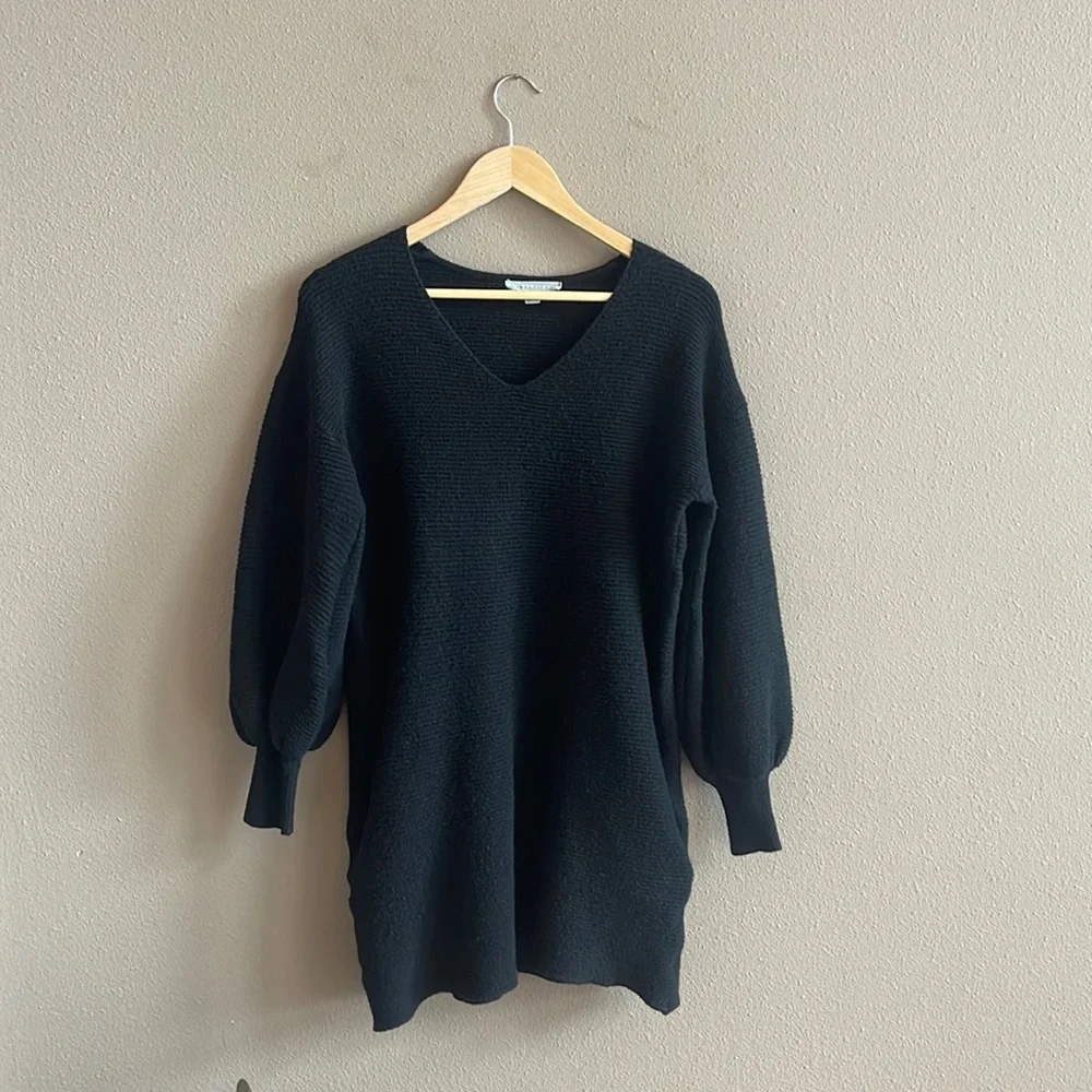 Love Stitch Sweater Dress with pockets - Picture 1 of 6